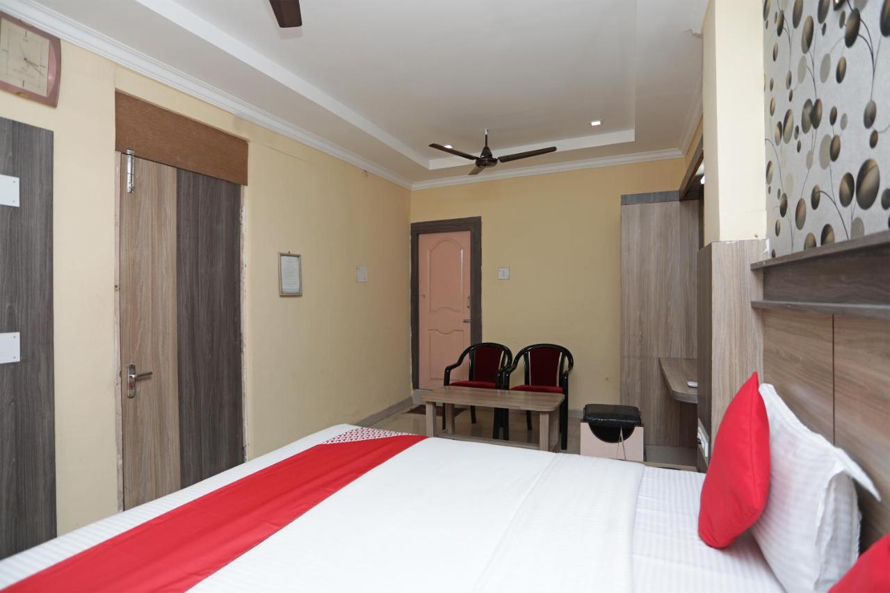 Oyo 4065 Hotel Richi Bhubaneswar Exterior foto